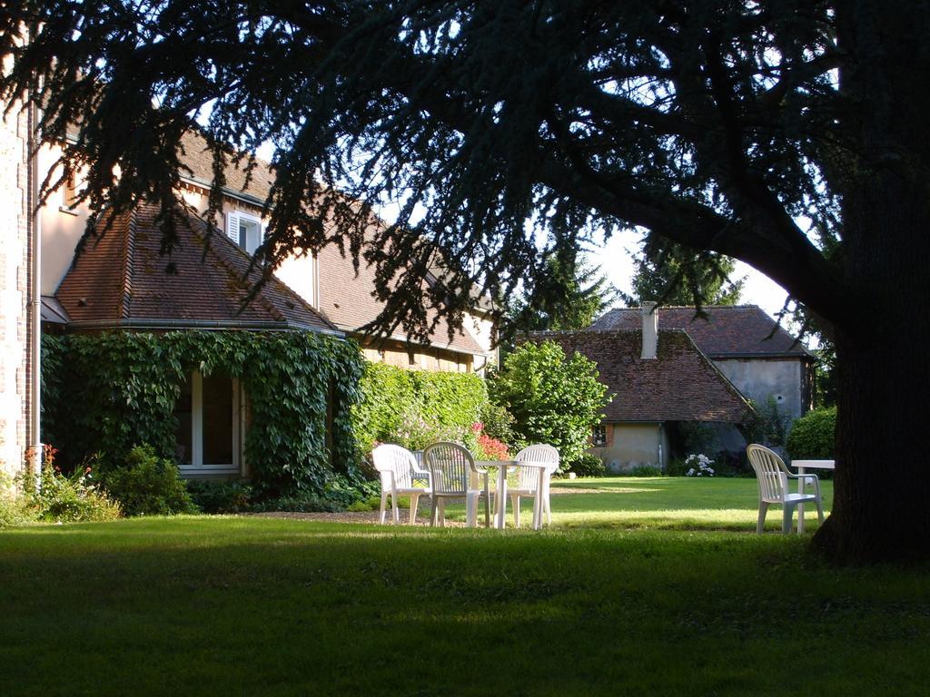 Ferme Du Chateau Bailleau-l'Eveque Eksteriør billede